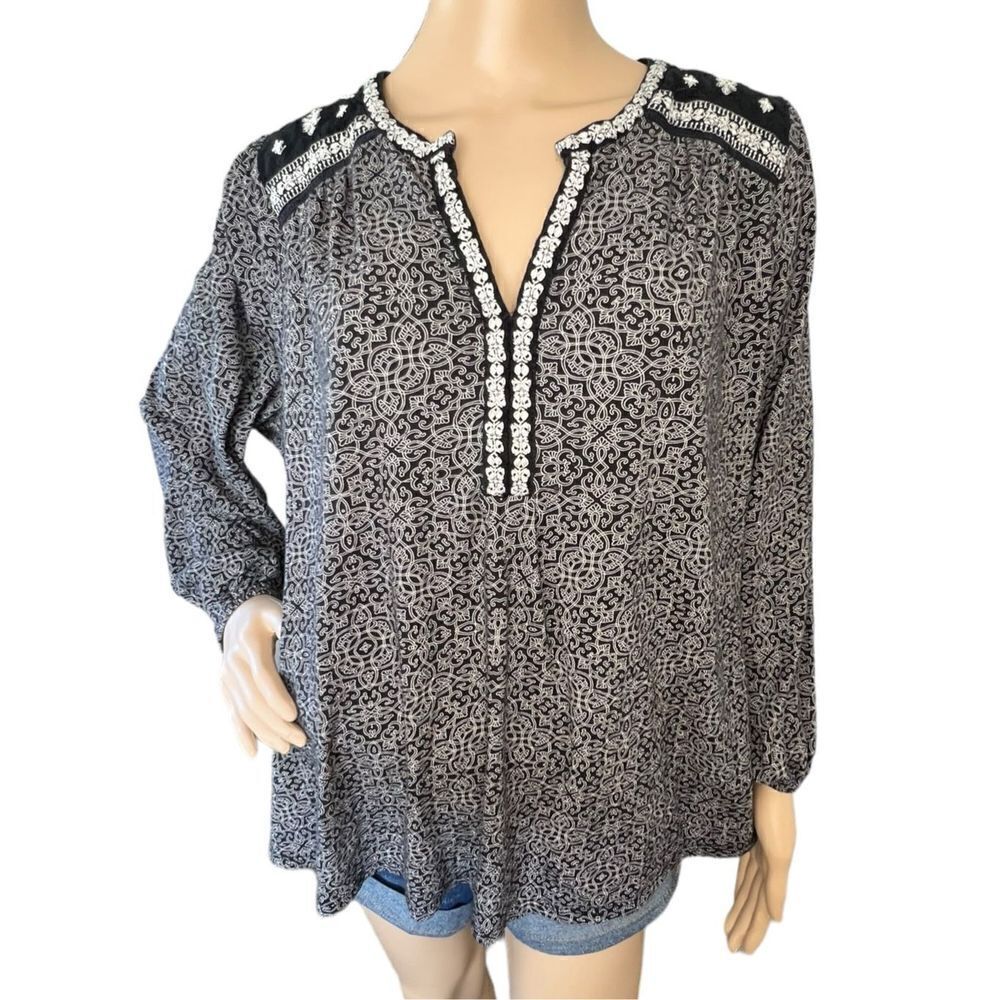 Lucky Brand Geometric Patterned Long Sleeve V-Neck Loose Fit Blouse